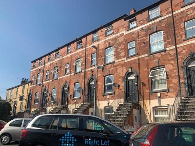 House for rent in Scholes, West Yorkshire