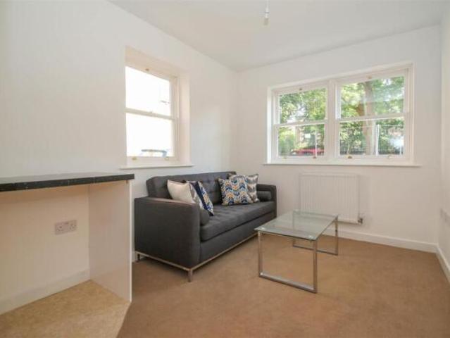 Apartment for rent in South Lane, West Yorkshire