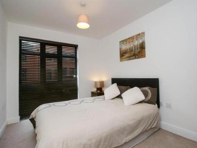 Apartment for rent in South Lane, West Yorkshire