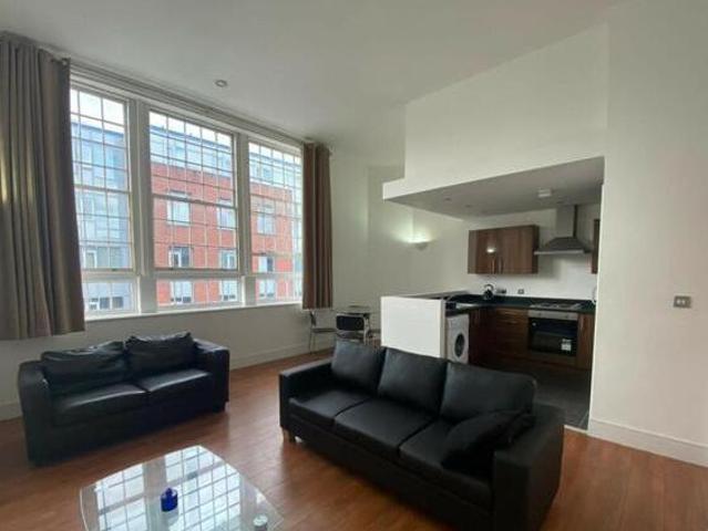 House for rent in Calderstones