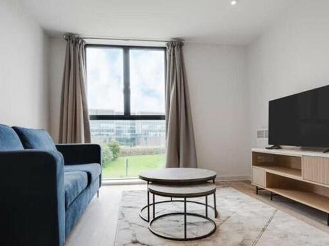 House for rent in Calderstones