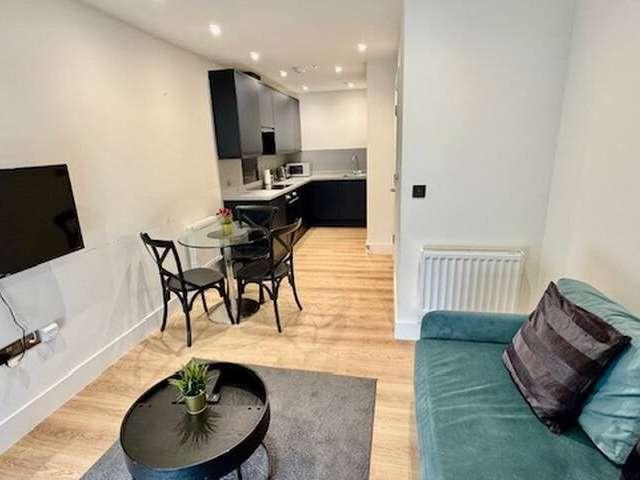 Apartment for rent in London Borough of Ealing, Greater London