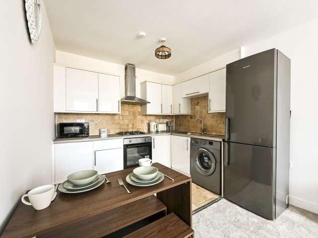 Apartment for rent in London Borough of Ealing, Hanwell