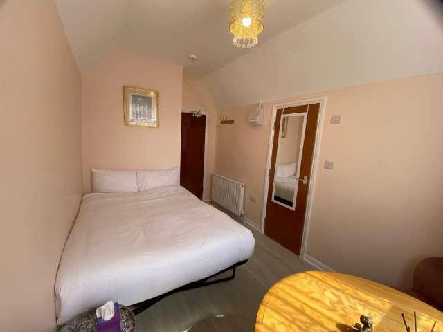 Apartment for rent in Palmers Green, Greater London