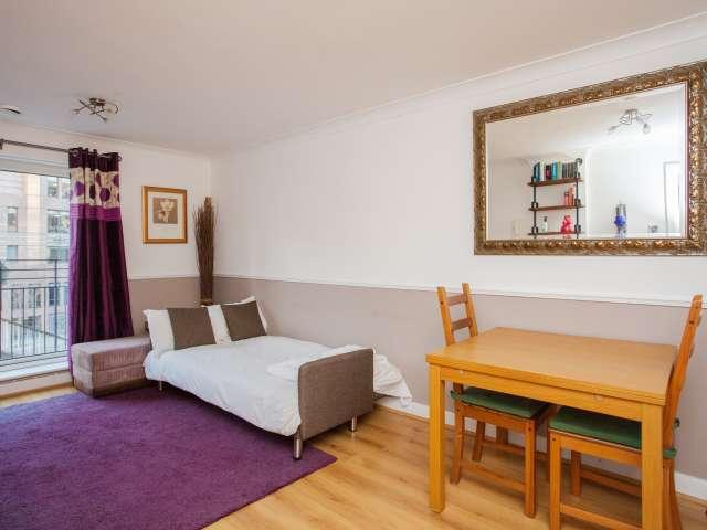 Apartment for rent in Lyons, Greater London