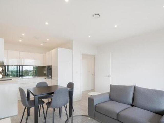 House for rent in Surrey