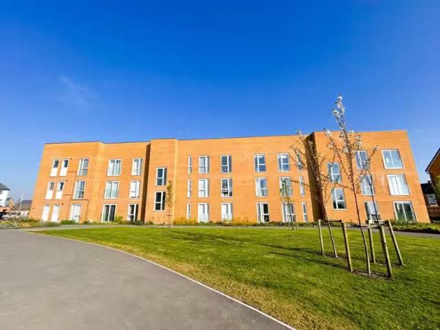 Apartment for rent in Locking Parklands, Locking