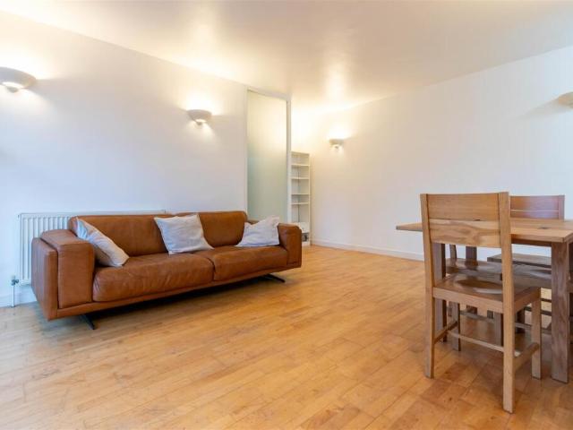 Apartment for rent in St John's Wood, Isle Of Man