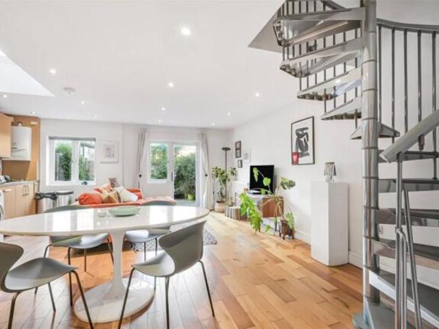 Apartment for rent in South Hackney, Greater London