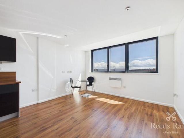 Apartment for rent in Calderstones