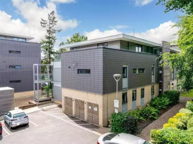 Apartment for rent in St Albans, Five Acres