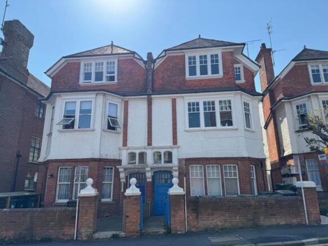 Apartment for rent in Holywell, Eastbourne