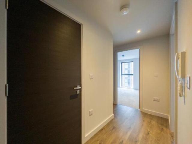 Apartment for rent in South Lane, West Yorkshire