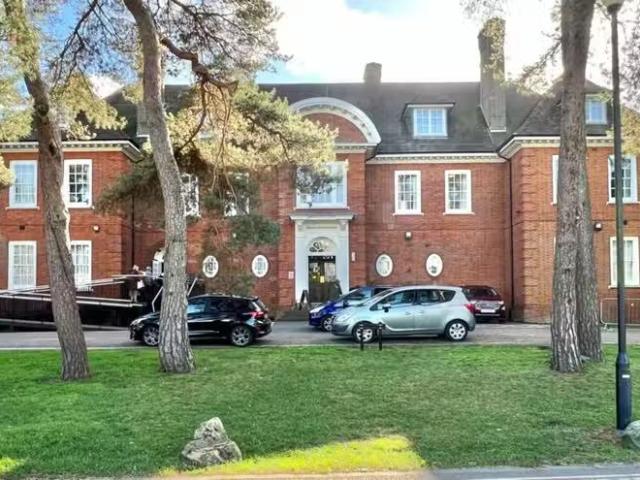 Apartment for rent in Navestock Side