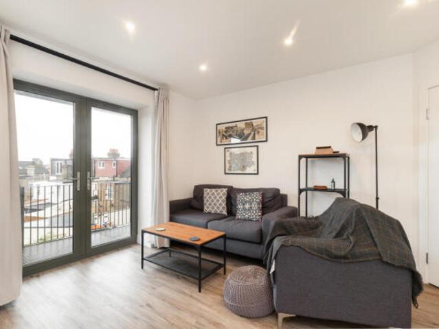 Apartment for rent in Tooting Graveney, Greater London