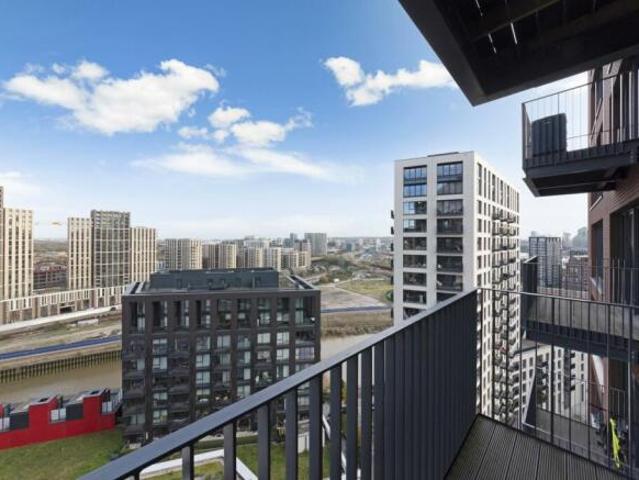 Apartment for rent in Cat Hill, England