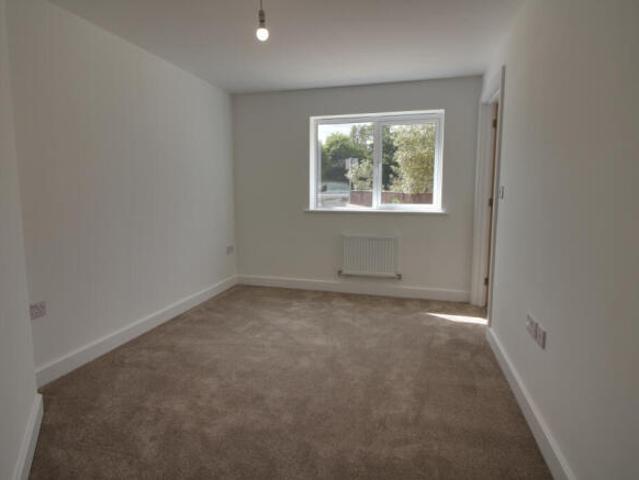 Apartment for rent in Eaton Rise, East Bank