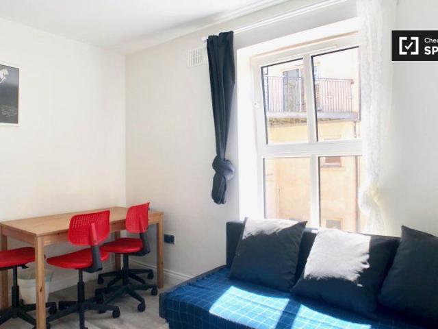 Apartment to rent in Bluebell, North Tipperary