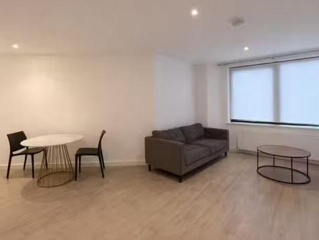 Apartment for rent in Sparrow Row, Surrey Heath