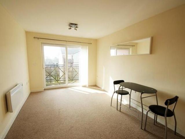 Apartment for rent in Llanishen, Wales
