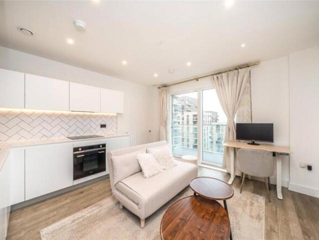 Apartment for rent in Cat Hill, England