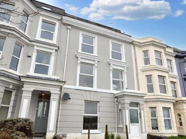 House for rent in Follaton, Strode