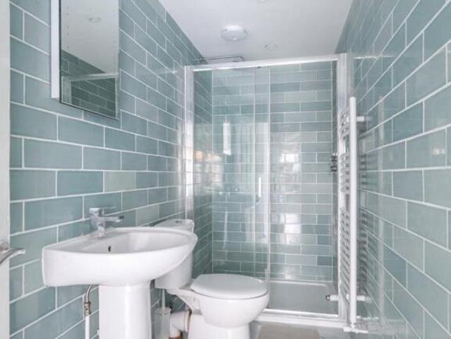 Studio for rent in Cat Hill
