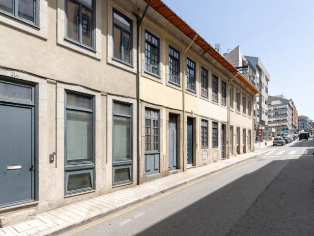 Apartamento alugar em Conjunto Urbano da Ribeira, Porto