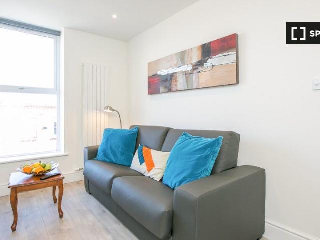 Apartment to rent in Bluebell, North Tipperary