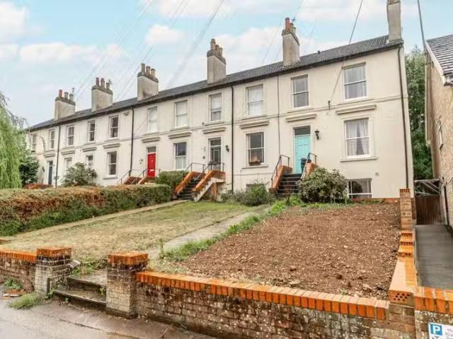 Apartment for rent in St Albans, Five Acres