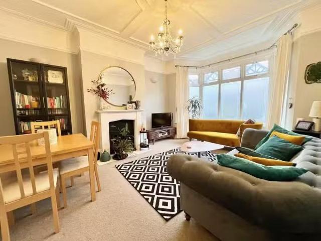 Apartment for rent in London Borough of Croydon, Sanderstead