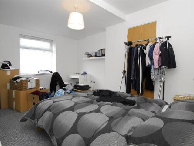Apartment for rent in South Lane, West Yorkshire