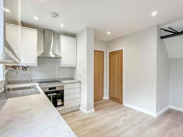House for rent in Five Acres, Hertfordshire