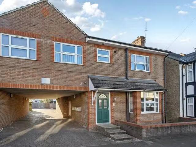Apartment for rent in Penge, Greater London
