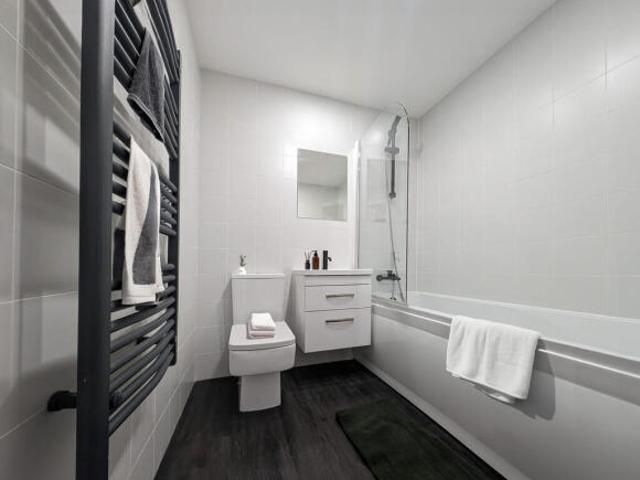 Apartment for rent in South Lane, West Yorkshire