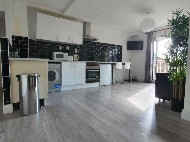 Apartment to rent in Dublin 8, Bluebell