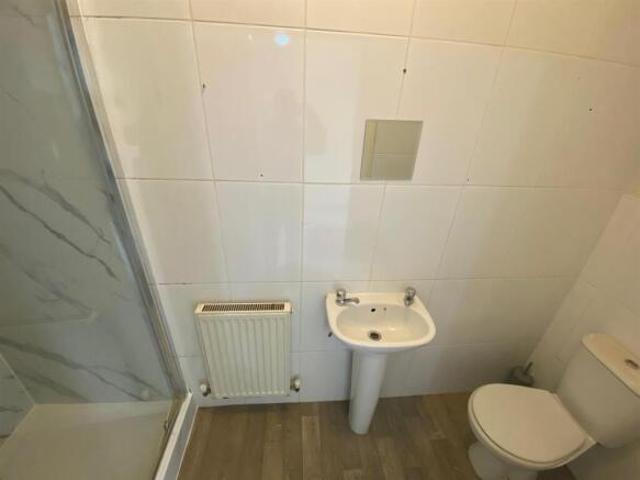 Apartment for rent in Seaside, Llanelli