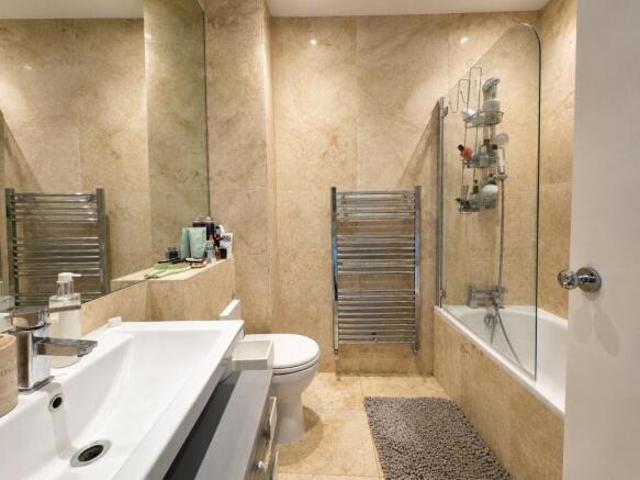 Apartment for rent in East Sheen, Greater London