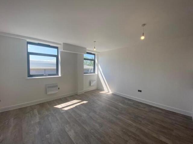 Apartment for rent in South Lane, West Yorkshire