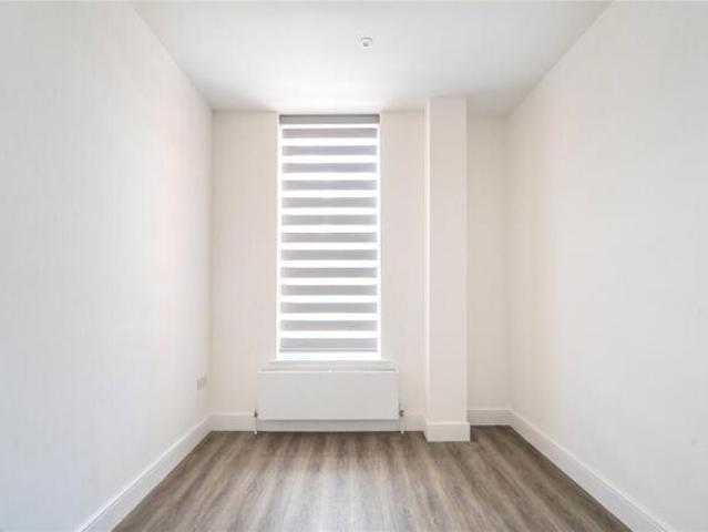 Apartment for rent in Cat Hill, England