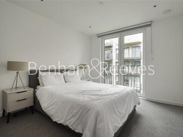 Apartment for rent in Cat Hill, England