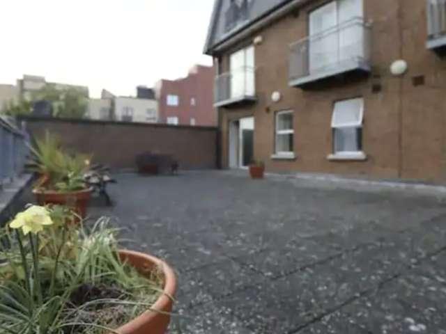 Apartment to rent in Bluebell, North Tipperary