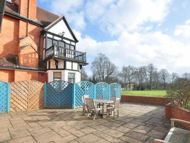 House for rent in Surrey