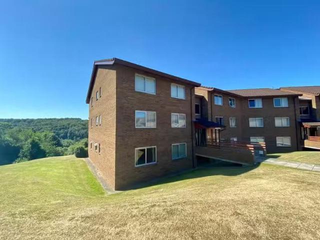 Apartment for rent in Westbury On Trym, Stoke Bishop