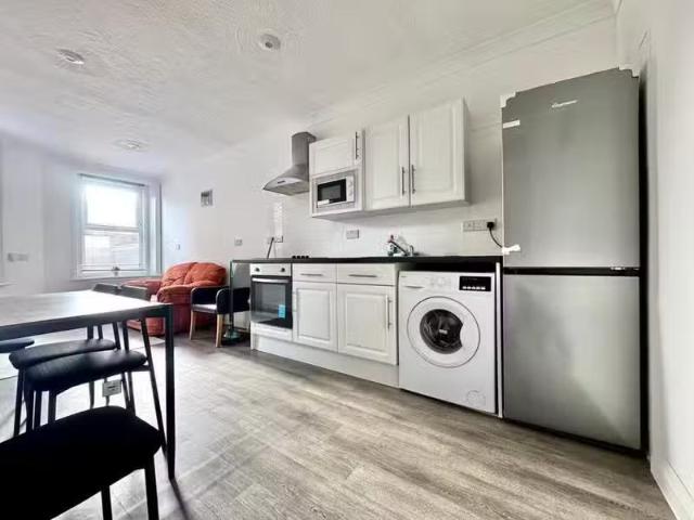 Apartment for rent in St Michaels, Livermead