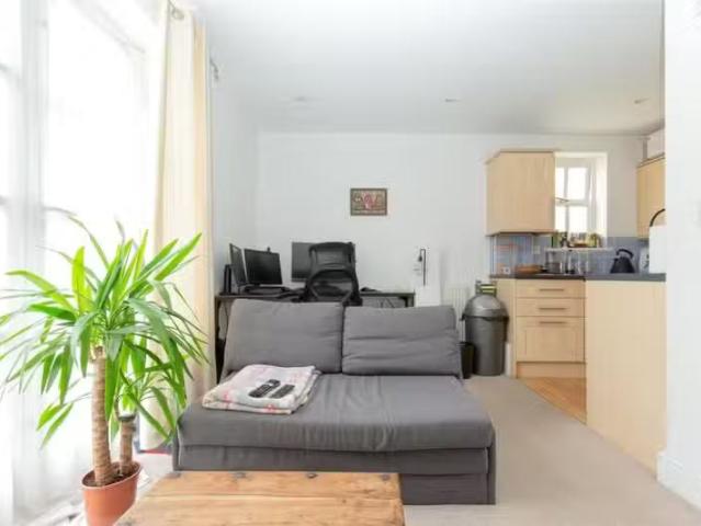 Apartment for rent in Cotham, Stokes Croft
