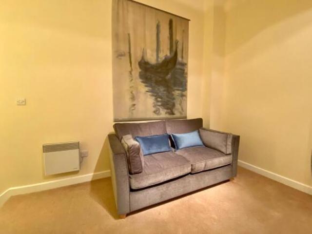 Apartment for rent in Calderstones