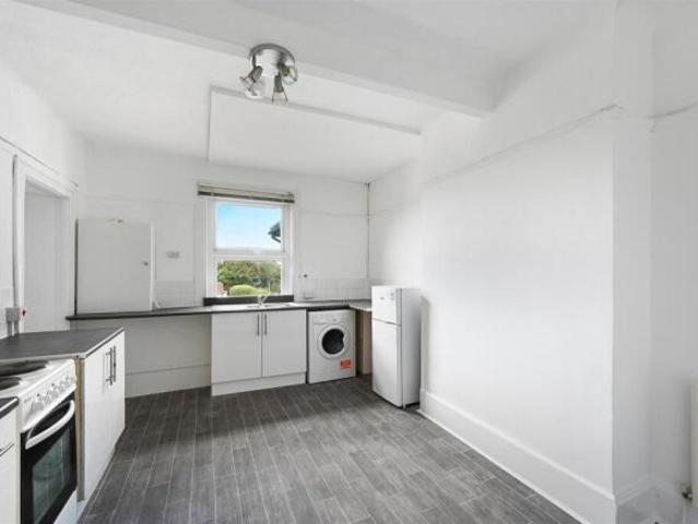 Apartment for rent in Cheam, Greater London