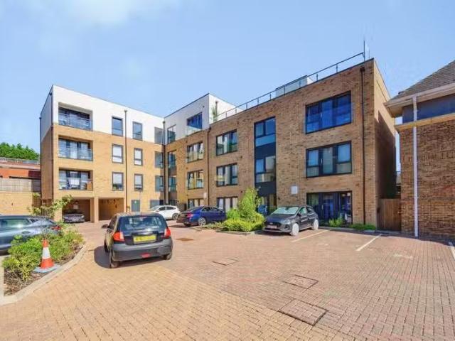 Apartment for rent in Pouchen End, Hertfordshire