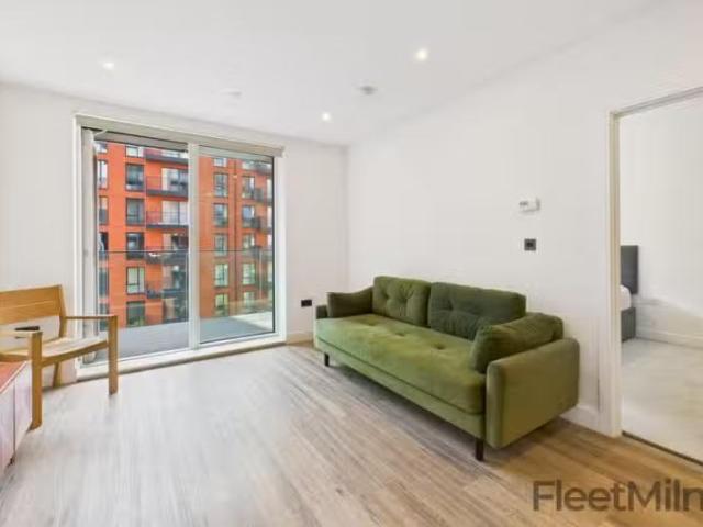 Apartment for rent in Shadwell, West Yorkshire